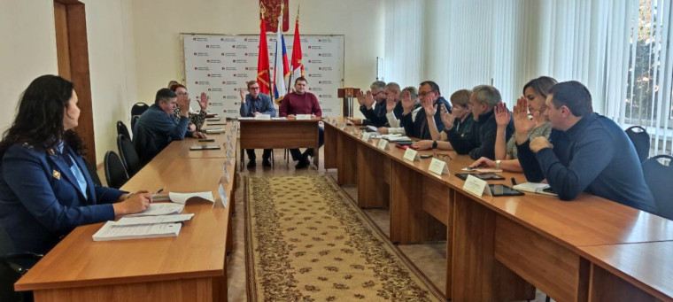 Районный Совет депутатов единогласно утвердил корректировку местного бюджета. Районный Совет депутатов единогласно утвердил корректировку местного бюджета.