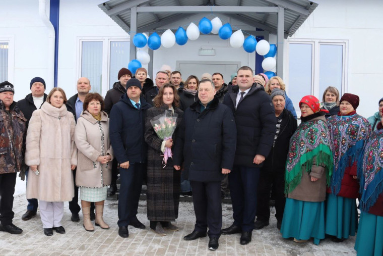 Открыли амбулаторию в Камарчаге!. Открыли амбулаторию в Камарчаге!.